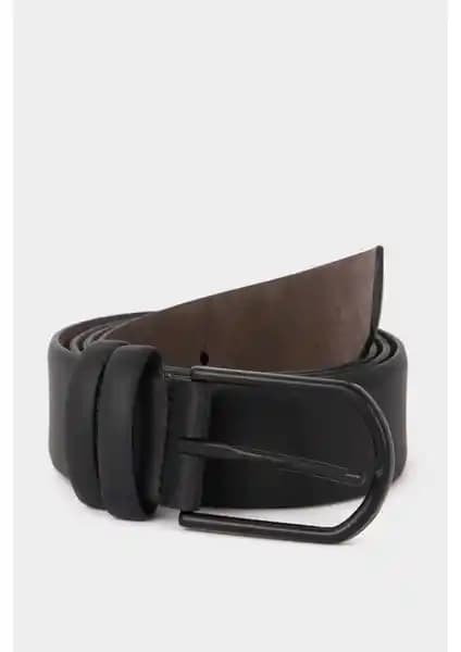 DeFacto Erkek Kemerleri Karşılaştırması: Dikdörtgen ve Kare Tokaların Özellikleri ve Kullanım Fırsatları