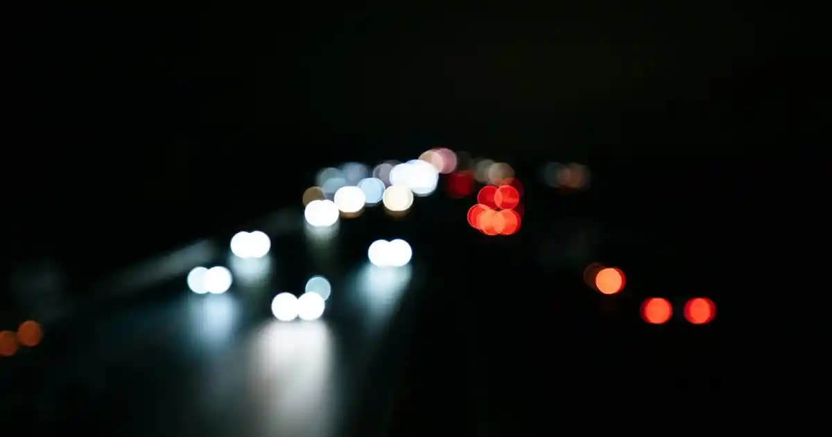 Bej Biker Ceket Modelleri ve Trendleri: Şıklık ve Rahatlığın Buluşması