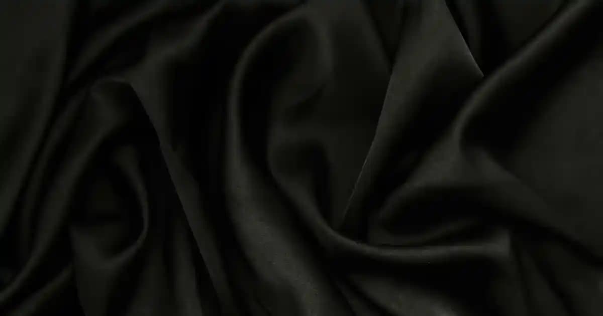 Beyaz Elbise Modelleri ve Trendleri: Günlük ve Özel Günler İçin Şık Seçenekler