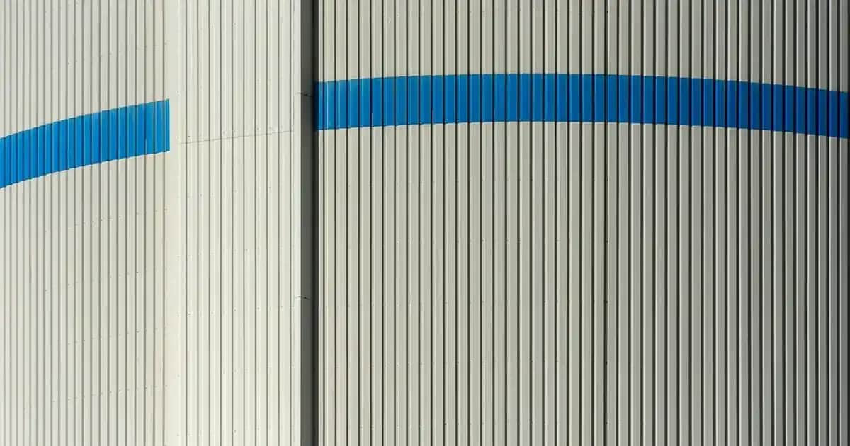 Bol Paça Siyah Pantolon: Modern ve Zamansız Şıklık İçin En İyi Seçenekler