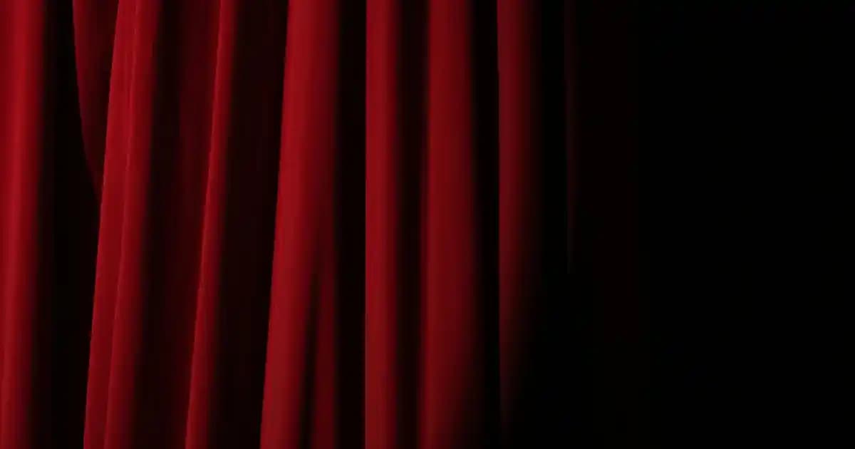 Buz Mavisi Kot Pantolonlar ile Şık ve Rahat Giyim Trendleri 2023