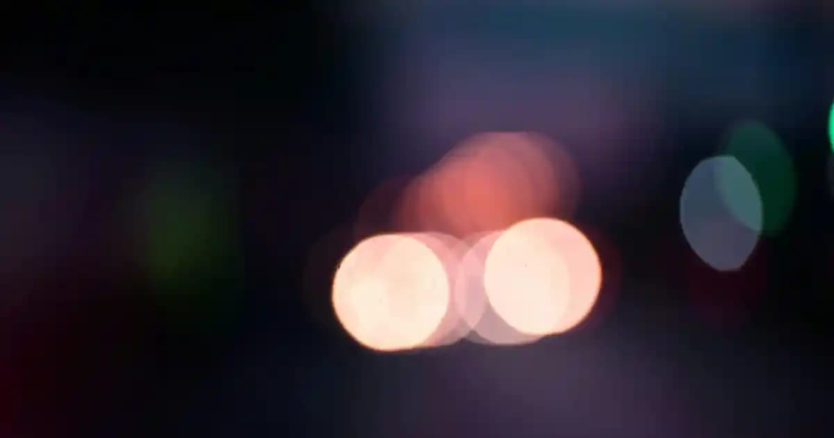 Dantelli Triko Kazaklar: Kış Modasında Şıklık ve Konforun Buluşması