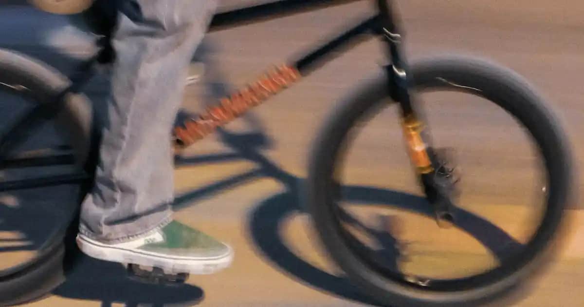 Erkek Balıkçı Yaka Kazaklar: Kış İçin Şık ve Fonksiyonel Giyim Seçenekleri