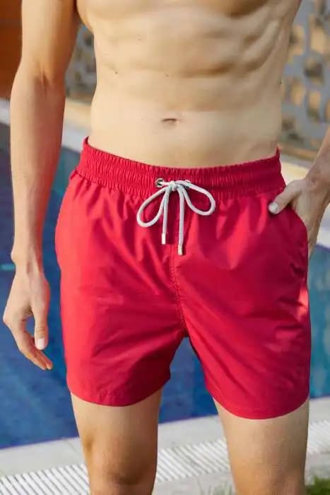 Erkek Deniz Şortu Seçerken Dikkat Edilmesi Gerekenler ve Güncel Trendler