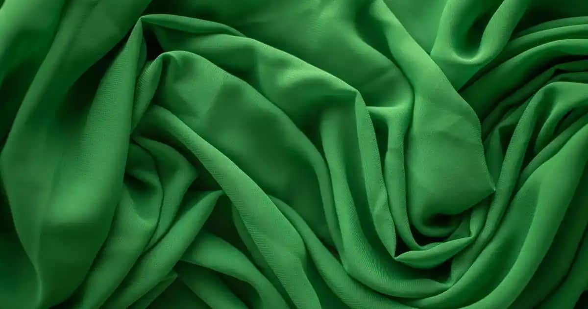 Erkek Fermuarlı Kazaklar: Modern Tarz ve Fonksiyonelliğin Birleştiği Giyim Parçaları