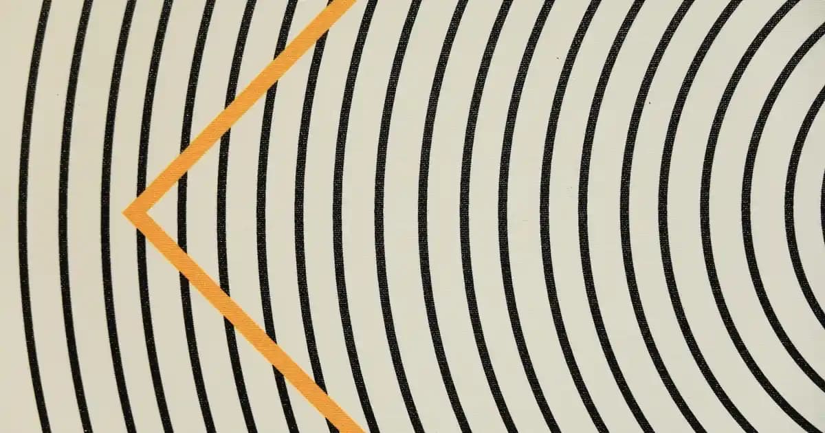 Kadın Gece Elbisesi Seçiminde Trendler, Modeller ve Stil İpuçları