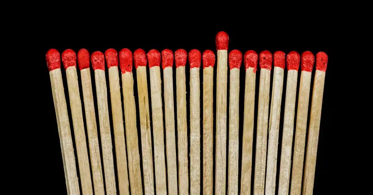 Kız Çocuk Pantolon Modelleri ve Kumaş Seçenekleri: Günlük ve Özel Günler İçin Rehber