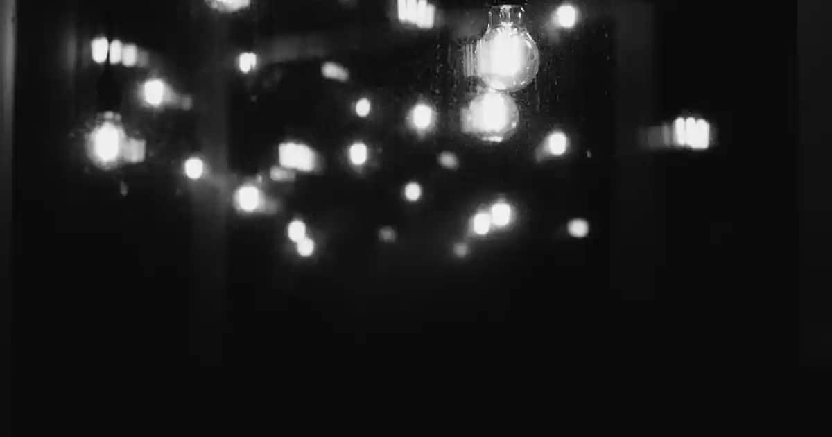 Mavi Triko Kazaklar: Moda ve Konforu Bir Arada Sunan Stil Parçaları