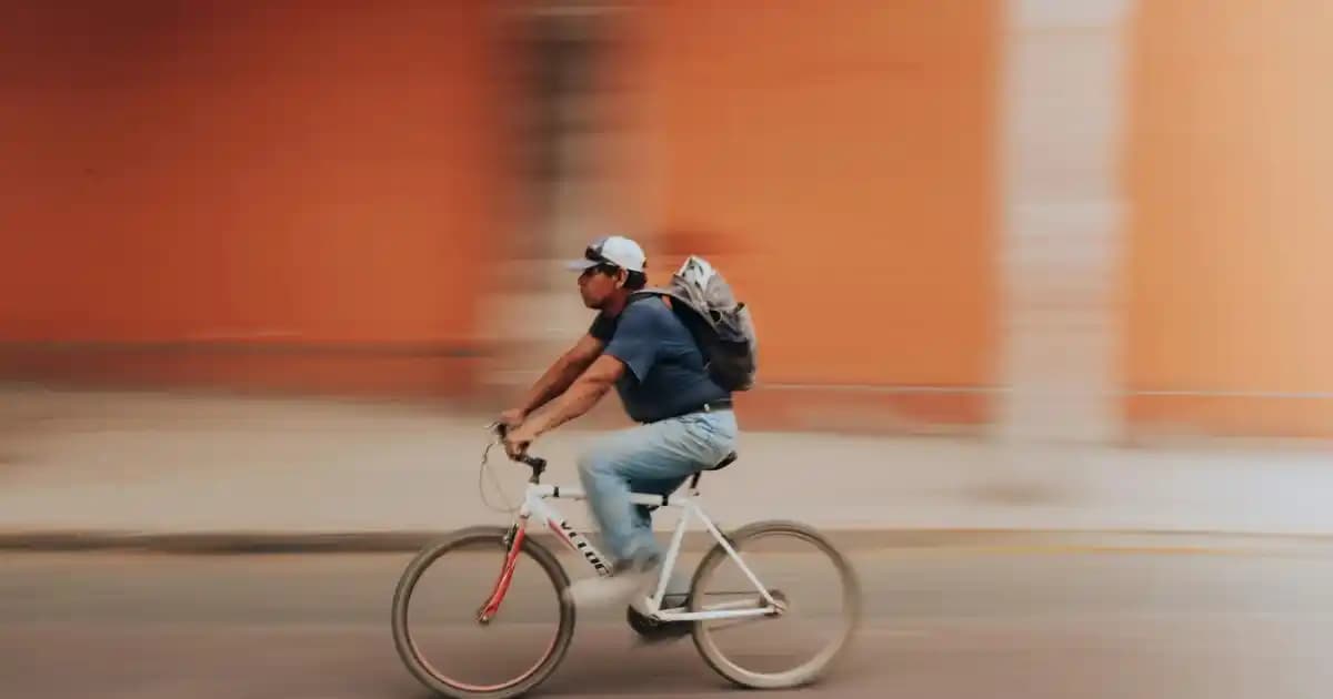 Pullu Bluz Modelleri ve Stil İpuçlarıyla Şıklığa Işıltı Katın