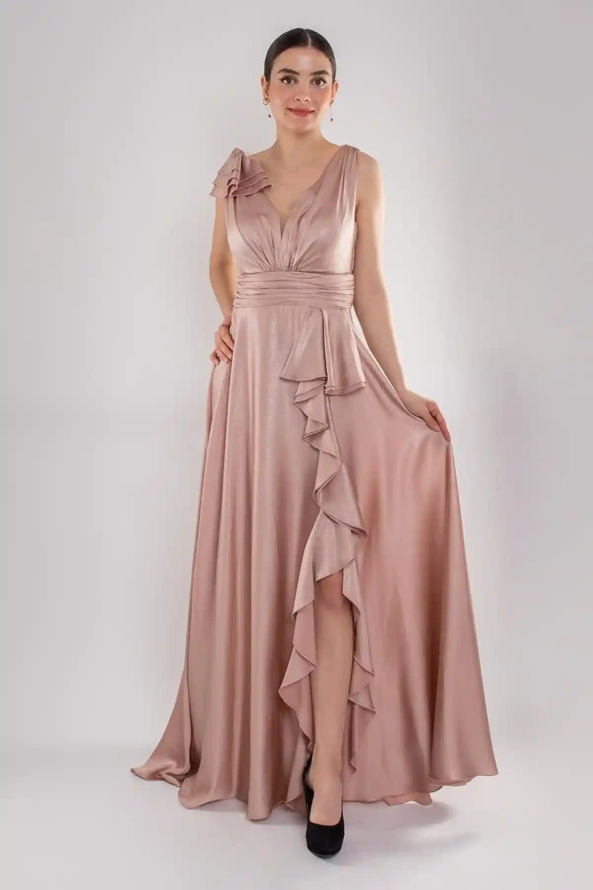 Saygın Giyim Markaları ve Trendler: Kalite ve Şıklığın Buluşma Noktası