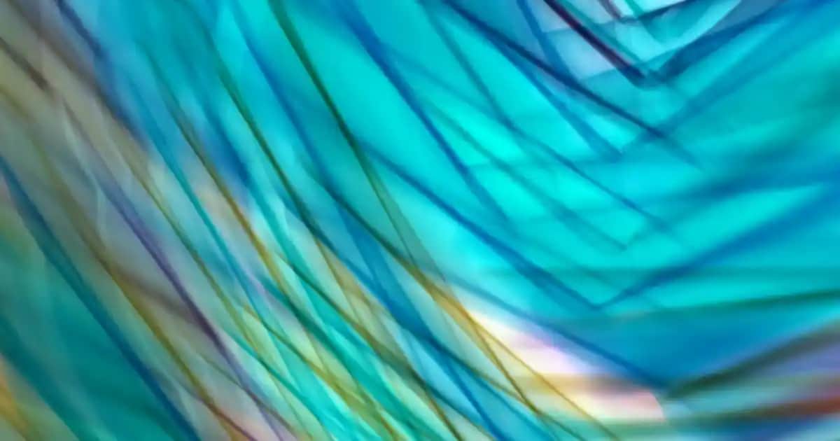 Siyah Jeanler: Moda Evriminde Zamansız ve Çok Yönlü Bir Parça Analizi