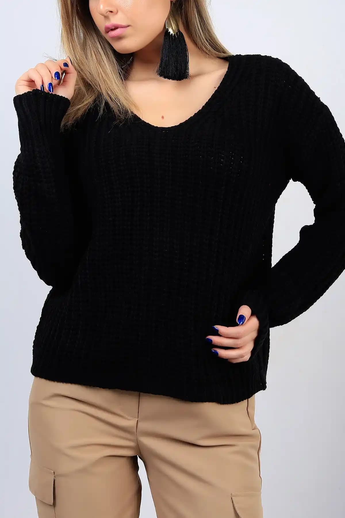 Siyah Kadın Kazak Modelleri ve Kombin İpuçlarıyla Şıklık ve Rahatlık