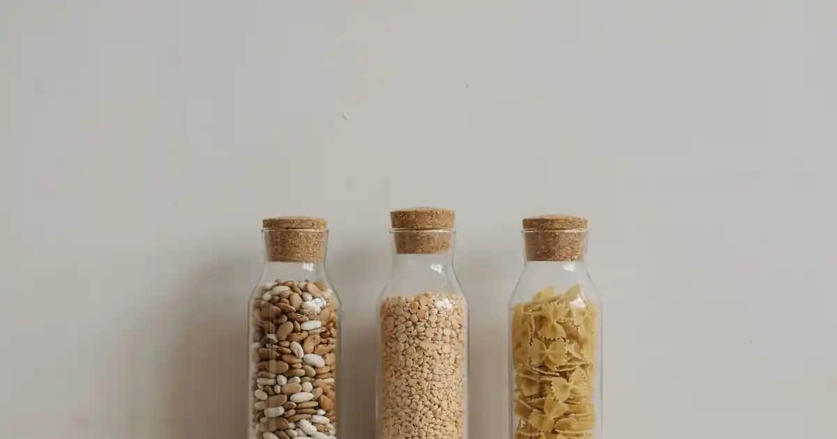 Siyah Kazak Elbise Modelleri ve Kombinasyon İpuçlarıyla Şıklık ve İşlevsellik