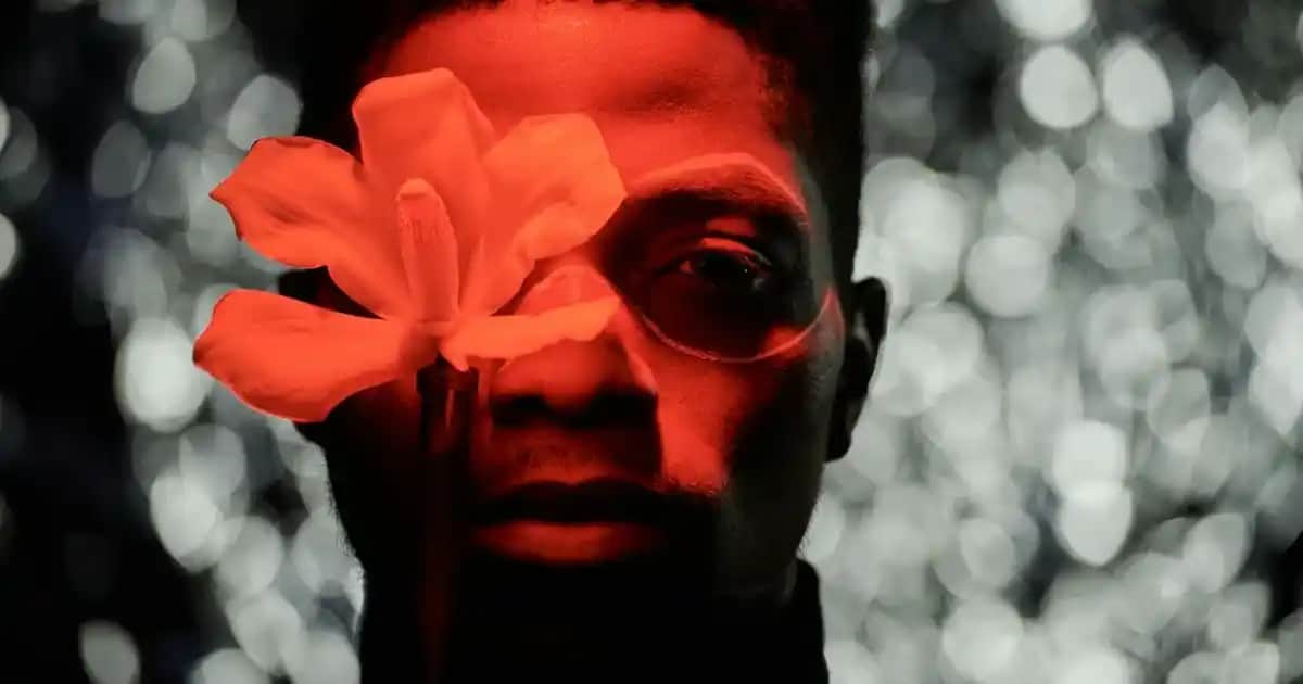 V Yaka Kazaklar: Moda ve Konforun Buluştuğu Şık ve Rahat Giyim Seçenekleri