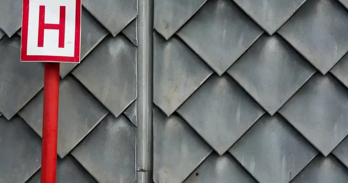 Yarım Kol Ceketler Modada Çok Yönlü Kullanım ve Stil İpuçlarıyla Öne Çıkıyor