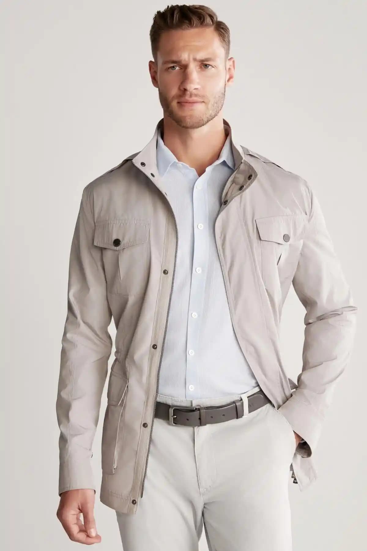 Yaşlı Erkekler İçin Mont Modelleri: Konfor ve Şıklığı Bir Arada Sunan Seçenekler