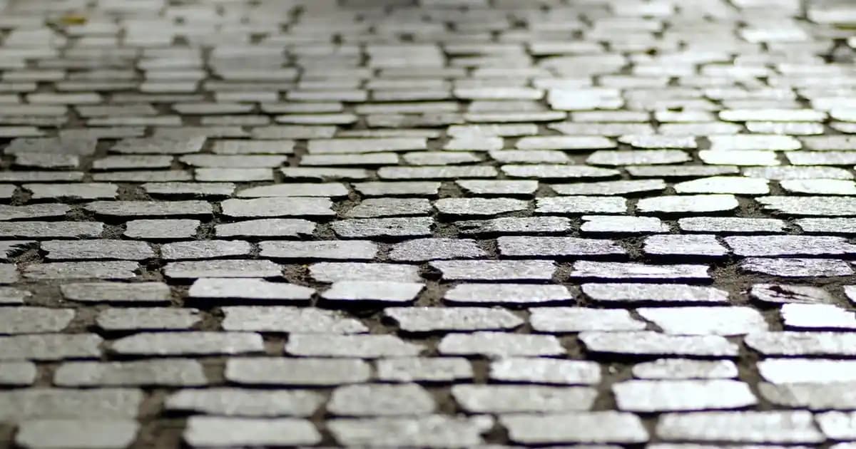 Zara Glitter Jeanler: Moda ve Işıltının Buluştuğu En Güncel Koleksiyon