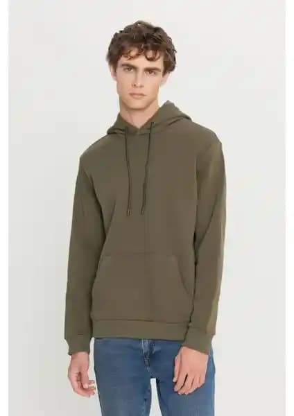 Altınyılz Classics ve DeFacto Erkek Sweatshirt Karşılaştırması Kışlık ve Konforlu Modeller