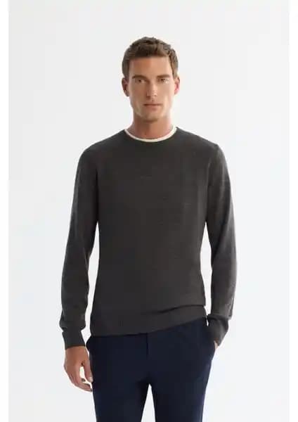 AVVA Erkek Kazak Modelleri Karşılaştırması Antrasit ve Siyah Balıkçı Yaka Seçenekleri