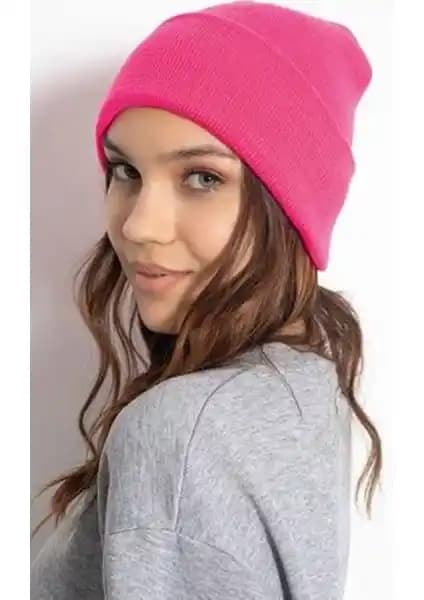 Boldy Klasik Spor Bere: Şık ve İşlevsel Tasarımıyla Kış Aylarının Favorisi