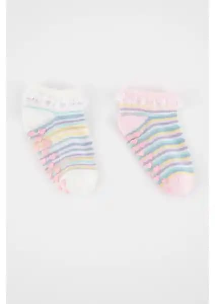 DeFacto ve HelloBaby Kız Bebek Çoraplarının Karşılaştırması ve Özellikleri