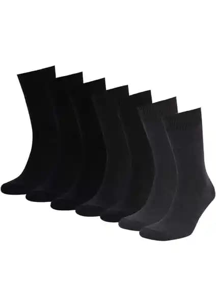 DeFacto ve Pierre Cardin Erkek Çoraplarının Karşılaştırması: Malzeme, Konfor ve Dayanıklılık Analizi