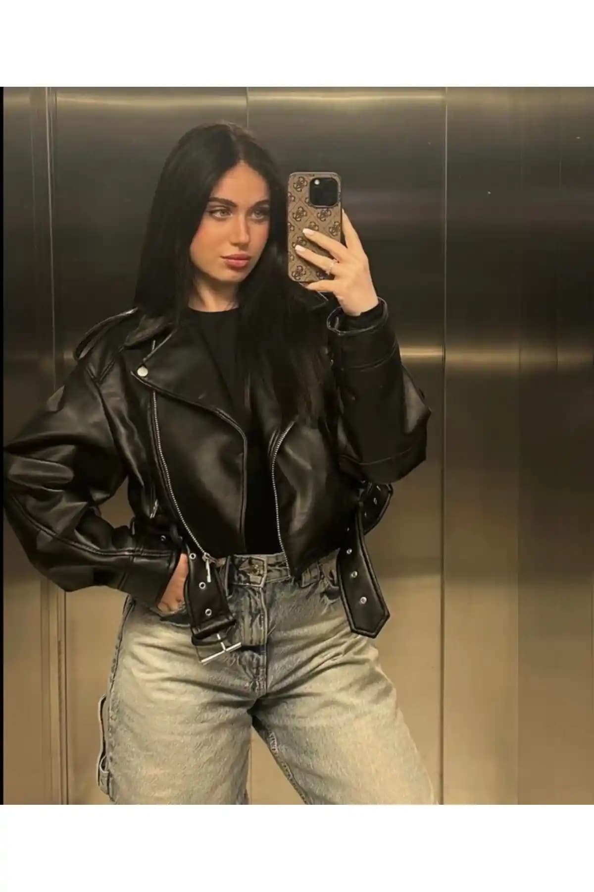 Ekim Store Oversize Siyah Kemerli Crop Deri Ceket Modern ve Şık Tasarım Özellikleri