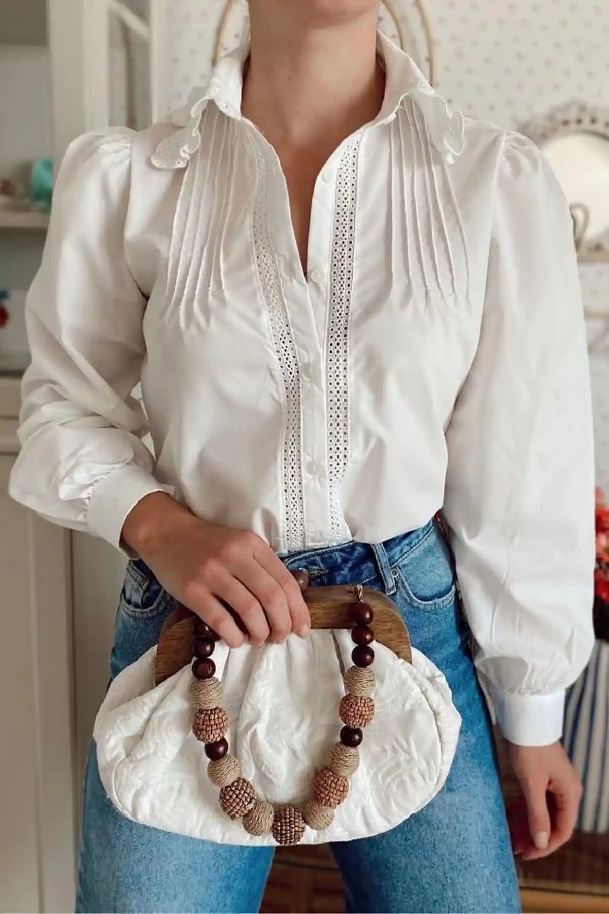 FEMELLE Kadın Beyaz Yakası Fisto Drape Detaylı Pamuklu Gömlek Ürün Tanımı ve Kullanım Özellikleri