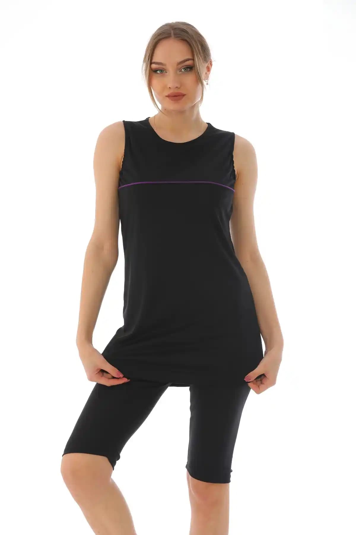 Feyza Fashion Sıfır Kollu Mor Şeritli Siyah Mayo: Şıklık ve Konfor Sunan Yaz Plaj Giysisi