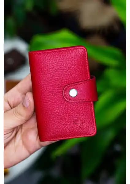 Garbalia Adanus Deri Akordiyon Kartlık: Güvenli ve Şık El İşçiliği Tasarımı