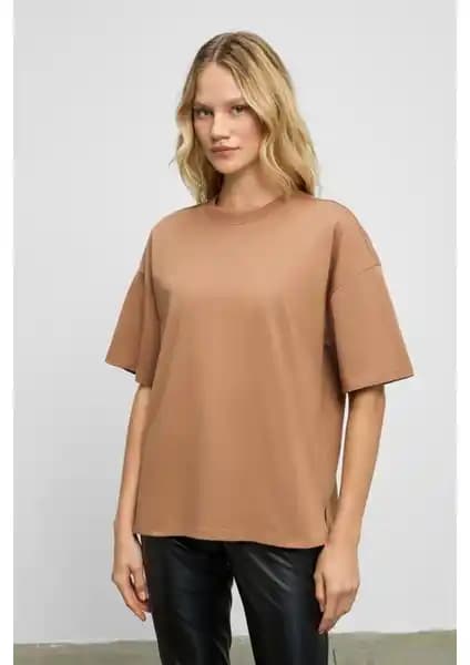 Grimelange Jemmy Kadın Organik Pamuk Relaxed Fit T-Shirt Modern ve Rahat Tasarım