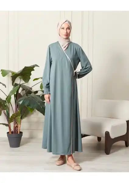 Kadın Namaz Elbisesi Karşılaştırması: Avver ve İhvan Ürünlerinin Özellikleri ve Kullanıcı Yorumları