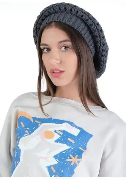 Kadın Triko ve Desenli Bere Ürünlerinin Karşılaştırması ve Özellikleri