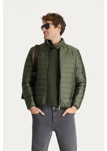 Kiğılı Kapitone Spor Mont Erkekler İçin Fonksiyonel ve Şık Kış Dış Giyim Seçeneği