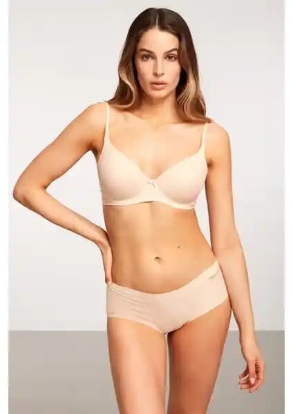 Kom Dorina Sütyen Kremi: Günlük Konfor ve Dayanıklılık Sunan Cilt Dostu Ürün