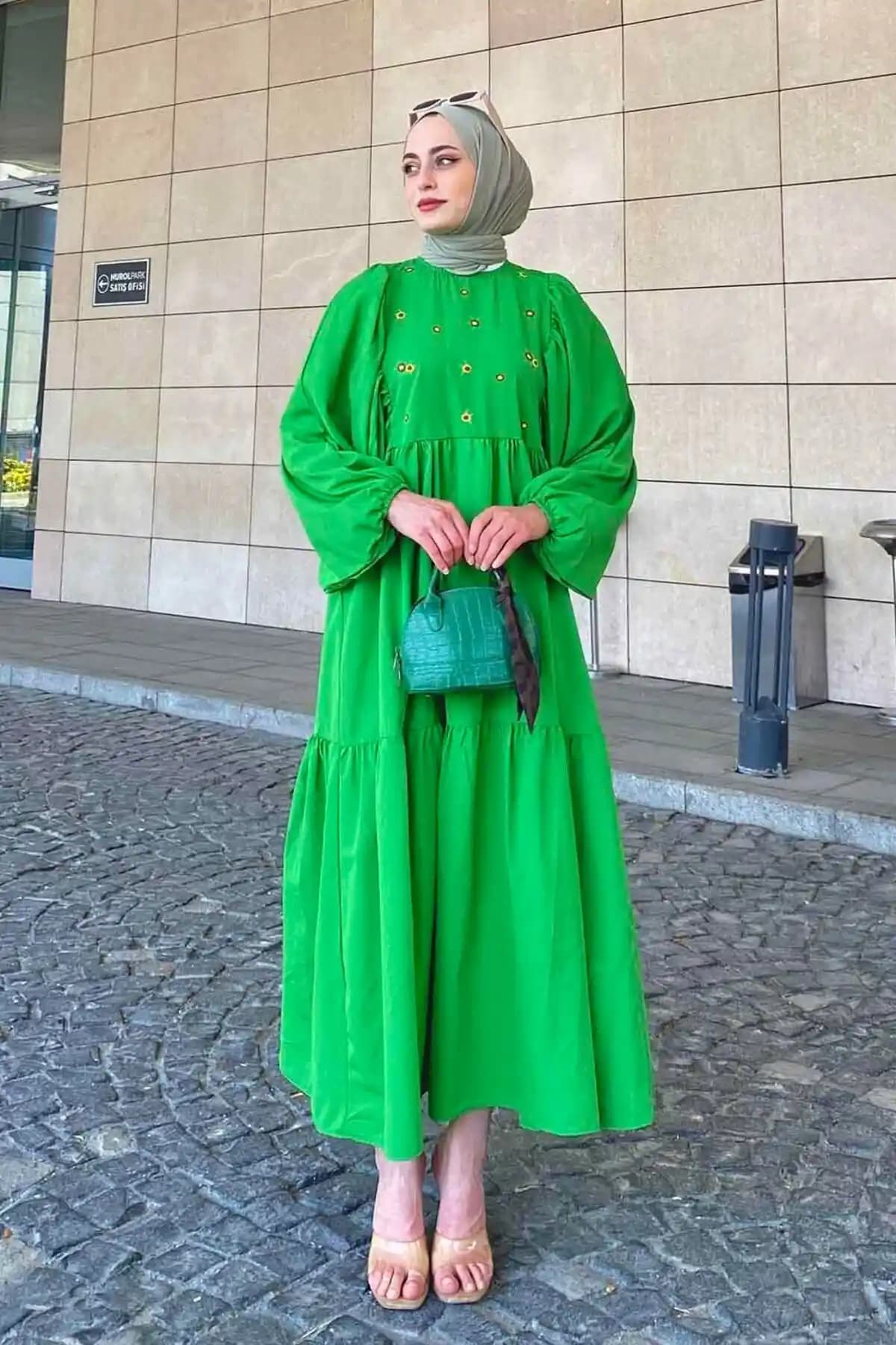 Lamelif Yazlık Elica Elbise Yeşil: Rahat ve Şık Yazlık Kadın Elbisesi