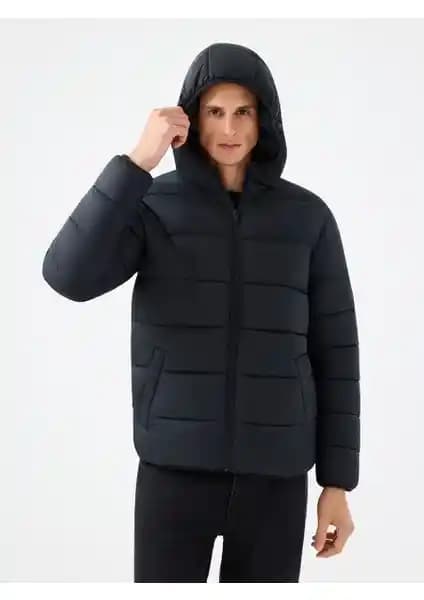 Loft Regular Fit Erkek Mont İncelemesi: Şık ve Fonksiyonel Kış Giyim Seçeneği