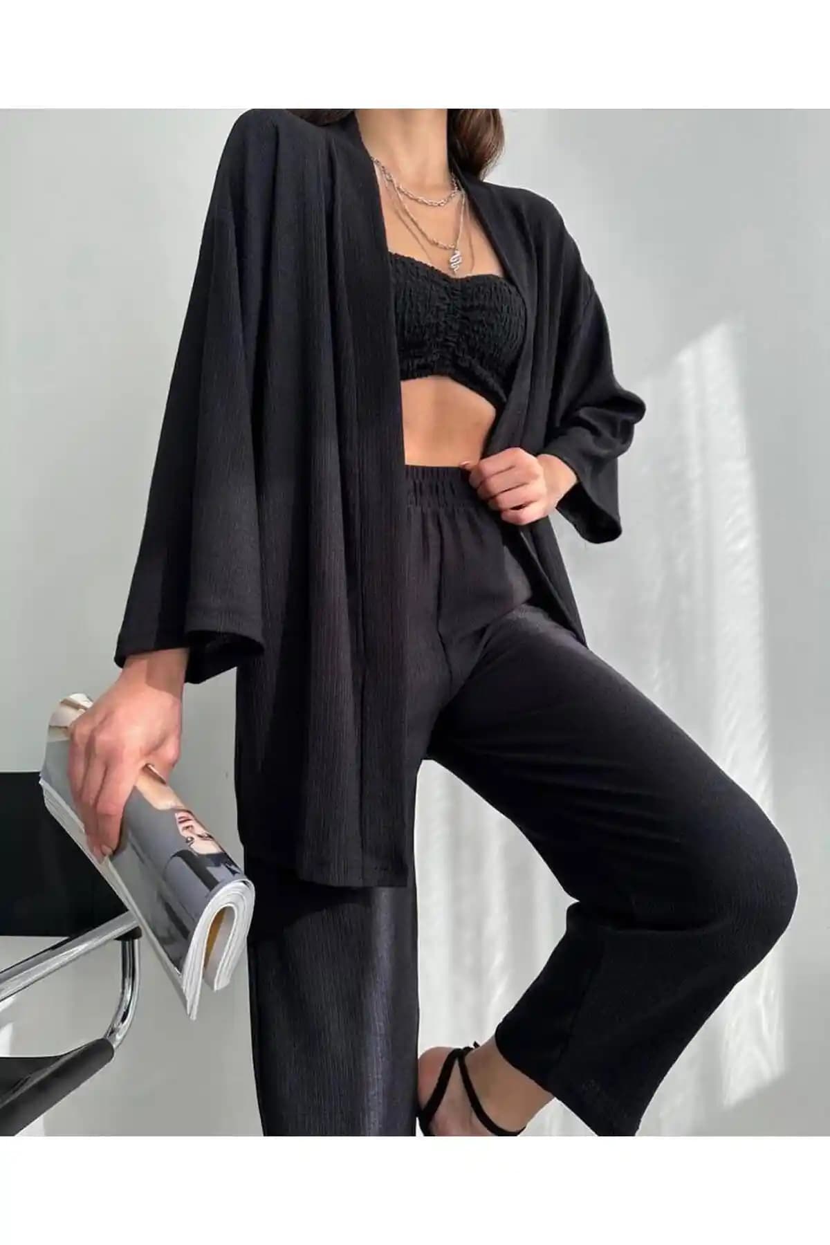 MOONBULL Kadın Kimono Takım: Şıklık ve Konforu Bir Arada Sunan Modern Tasarım