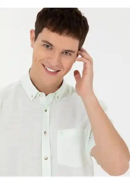 Pierre Cardin Erkek Yeşil Keten Görünümlü Regular Fit Kısa Kollu Gömlek: Yaz Ayları İçin Şık ve Rahat Seçenek