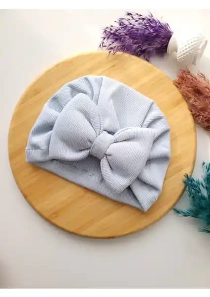 Seher Bebe Butik Renkli Fiyonklu Bone: Çocuklar İçin Şık ve Rahat Aksesuar