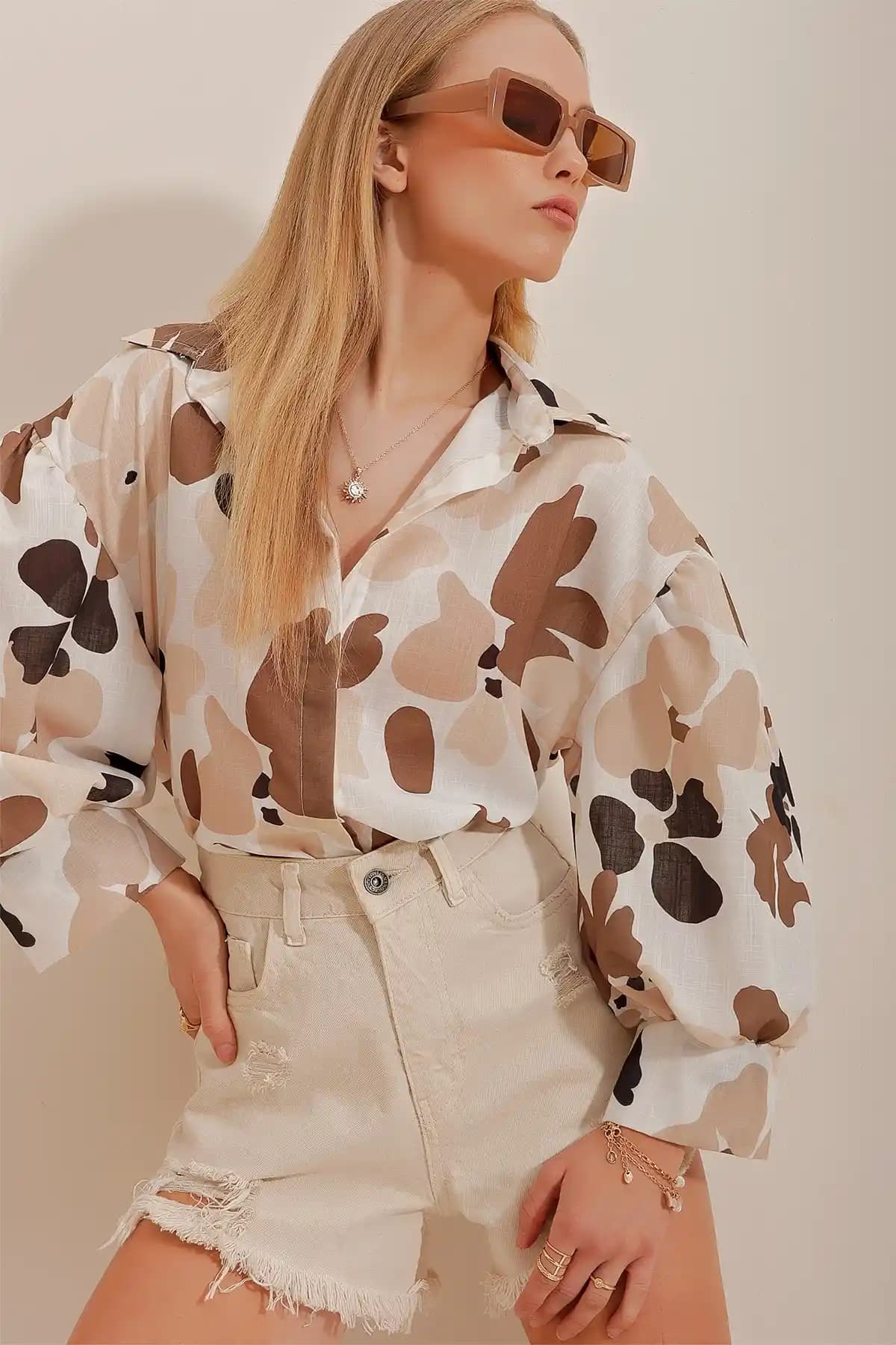 Trend Alaçatı Stili Kadın Bej Prenses Etnik Desenli Flamlı Keten Dokuma Gömlek