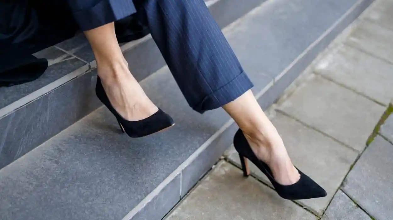 Mağazada Topuklu Ayakkabı Kalitesini Anlama Yöntemleri ve Dikkat Edilmesi Gerekenler