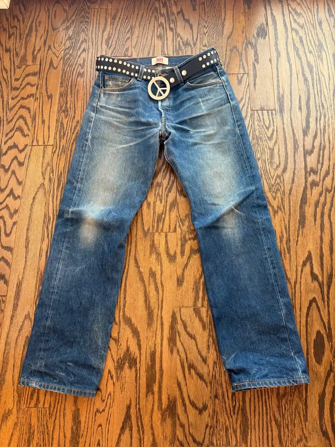 Meksika Üretimi Levi's 501STF Jean Pantolon: Dayanıklılık ve Tasarım İncelemesi