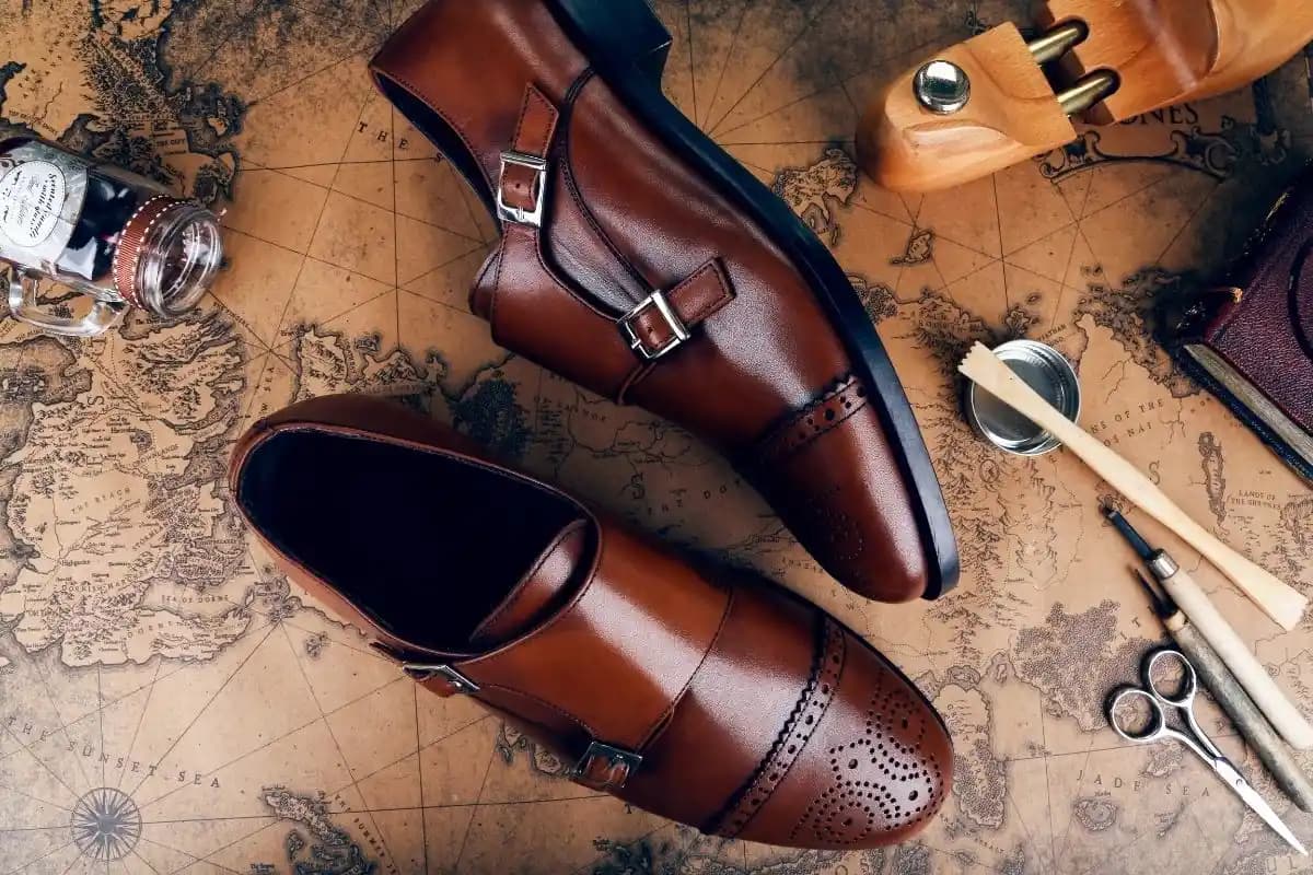 Monk Strap Ayakkabılar: Kaliteli ve Uygun Fiyatlı Çift Tokalı Modellerin İncelenmesi