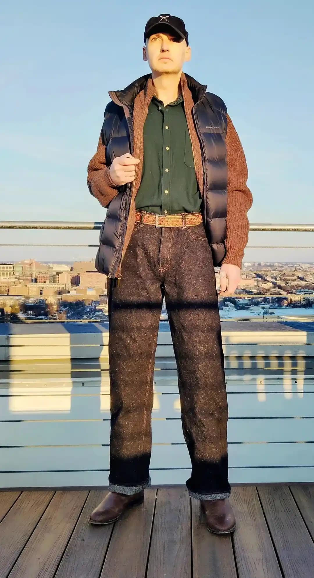 Naked & Famous Genseki Strong Guy Raw Denim Modeli: Kesim, Kumaş ve Tasarım İncelemesi