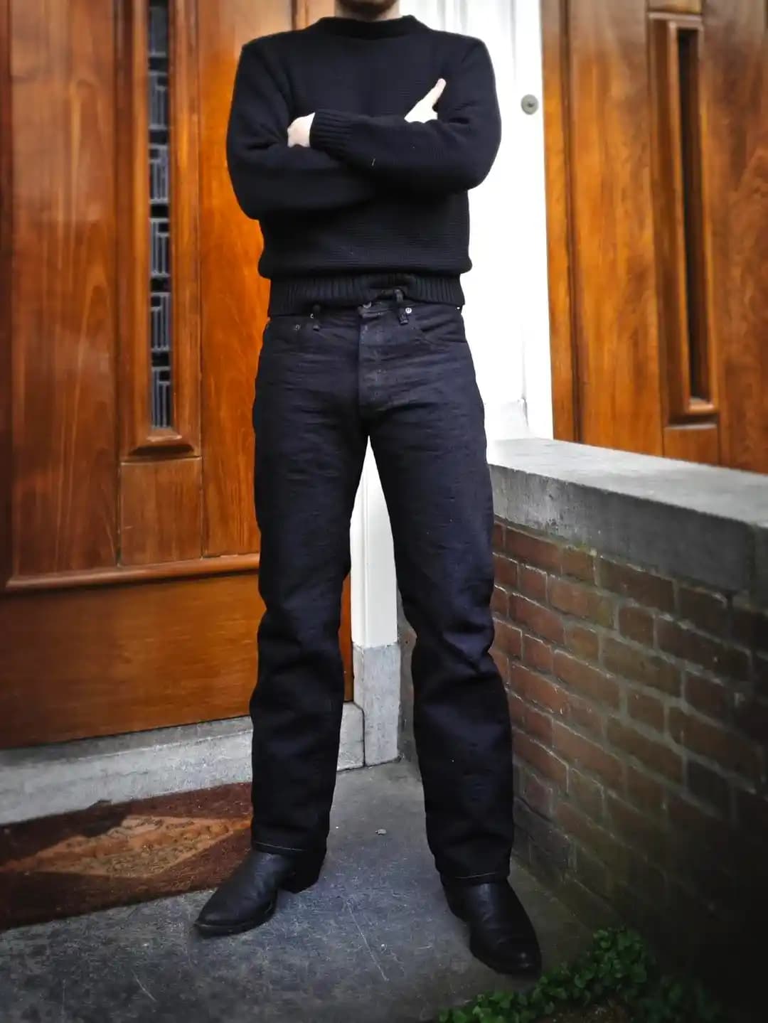 ONI Bumpy 277 Kuro Just Right Straight Jean: Siyah Overdye Denim ve Kesim Özellikleri