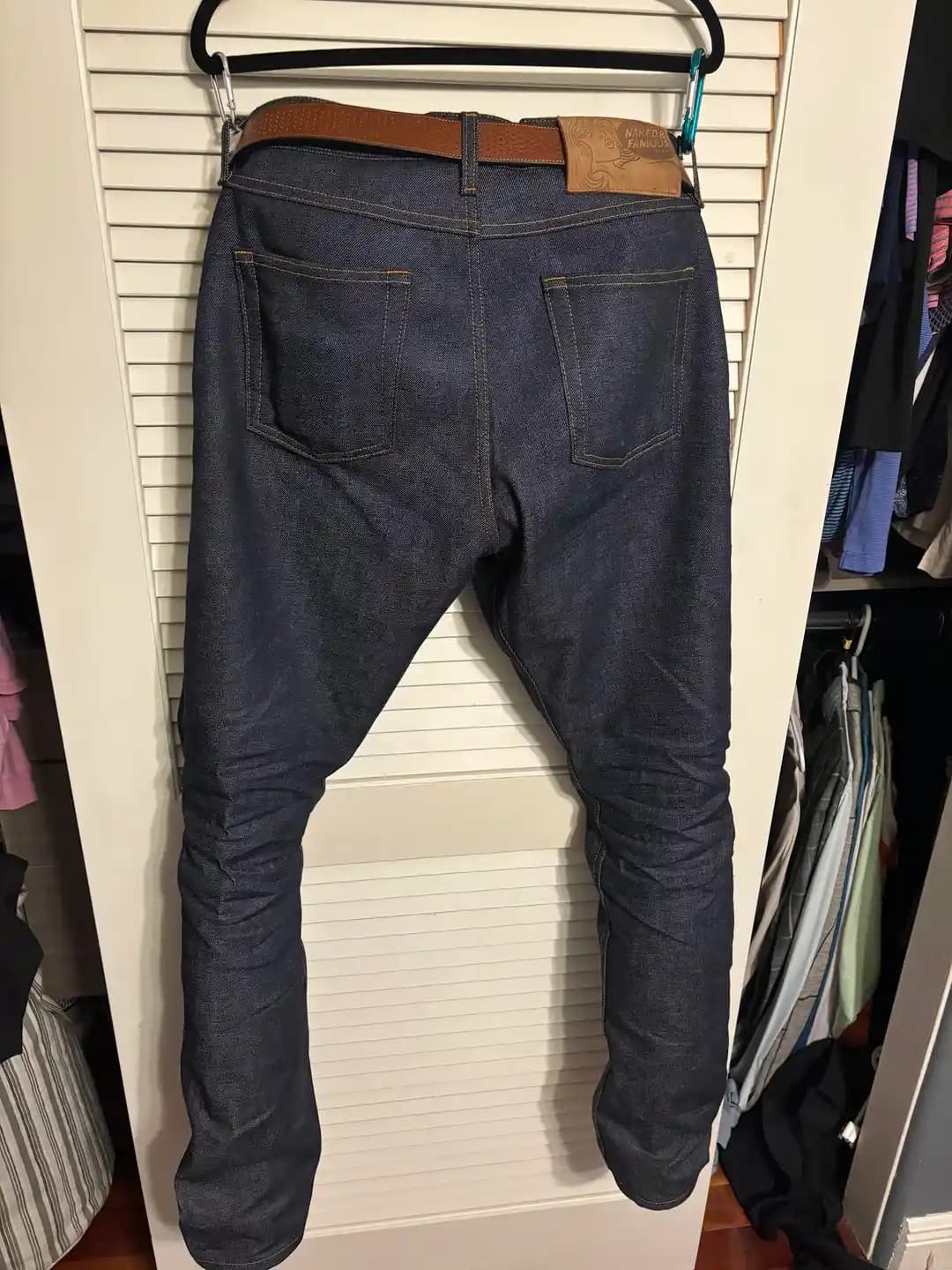 Selvedge Denim Kullanımı ve Bakımı: Florida İkliminde Dayanıklılık ve Solma Süreçleri