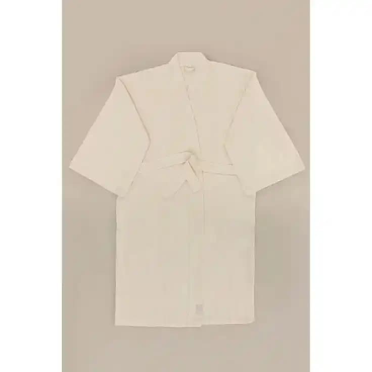 Yaz Aylarında Doğal Kumaşlarla Hafif ve Şık Giyim Önerileri