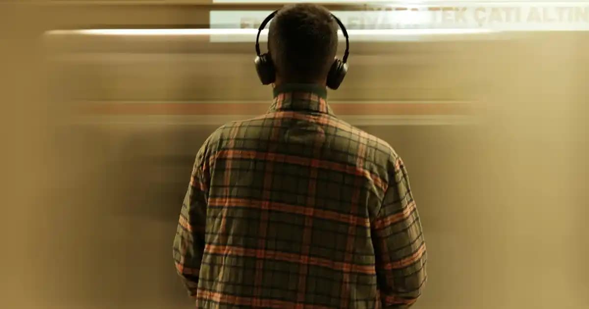 Erkekler İçin Klasik Deri Ceketler: Modanın Zamansız ve Şık Parçası