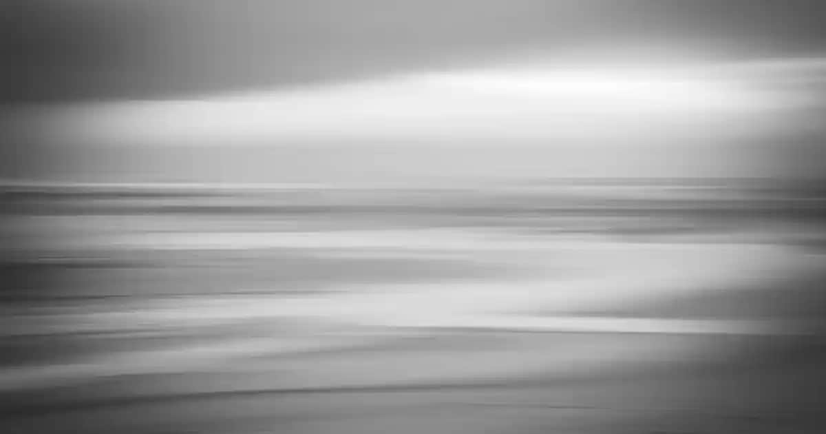 Fermüarlı Kapşonlular: Günlük ve Spor Şıklığını Yansıtan Modern Giyim Parçaları